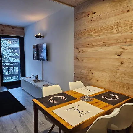 A La Montagne Apartamento *